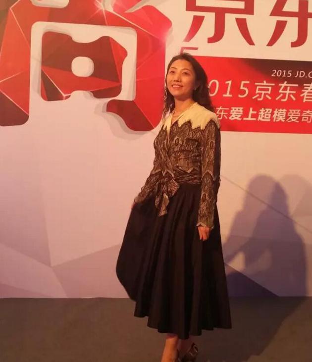  推廣京東的服裝業務，李曦帶領團隊策劃實施了“尚京東”系列活動